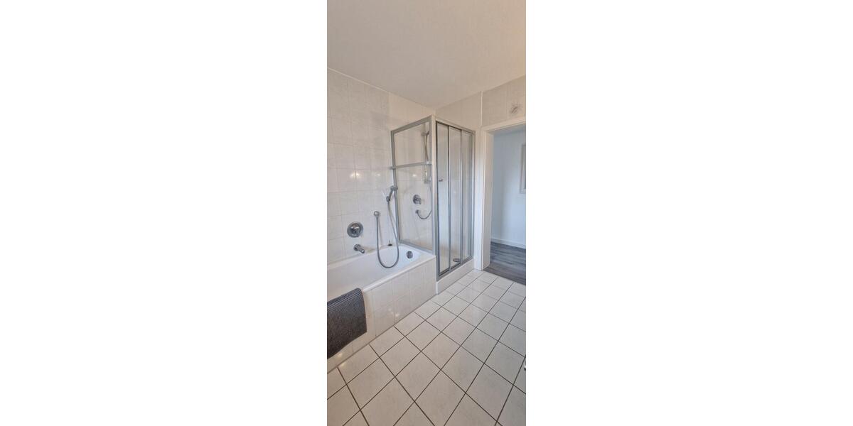 Wohnen auf Zeit Reutlingen Reutlingen (Kernstadt) - 1 Zimmer, 10 m&sup2;, 490&euro; | Angebot:26684194