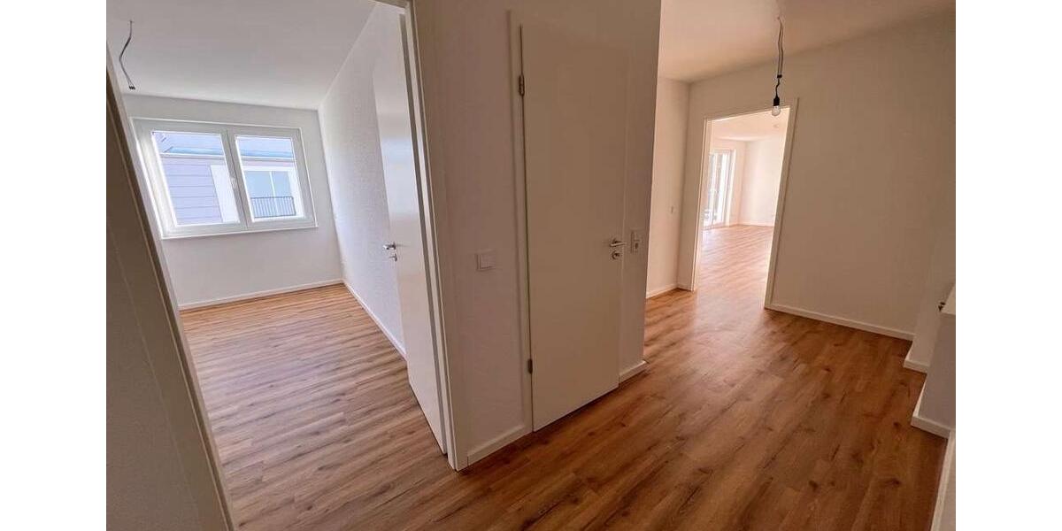 Etagenwohnung Zossen - 3 Zimmer, 90 m&sup2;, 1.265&euro; | Angebot:26568335