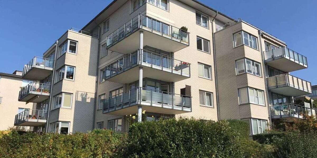 Etagenwohnung Schwerin Altstadt - 3 Zimmer, 92 m&sup2;, 1.200&euro; | Angebot:27236934
