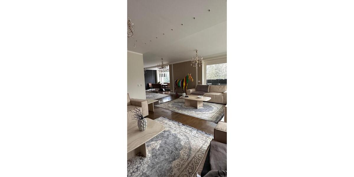 Einfamilienhaus Seevetal - 5 Zimmer, 350 m&sup2;, 2.500&euro; | Angebot:25876035