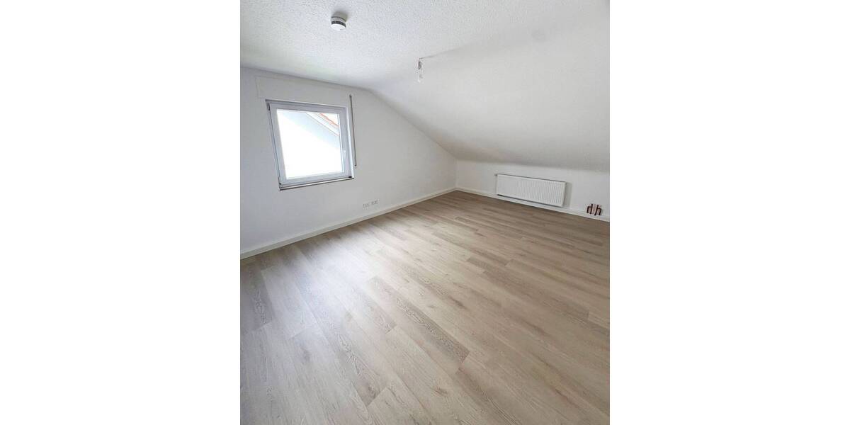 Etagenwohnung Winnenden - 4 Zimmer, 81 m&sup2;, 1.150&euro; | Angebot:26753429