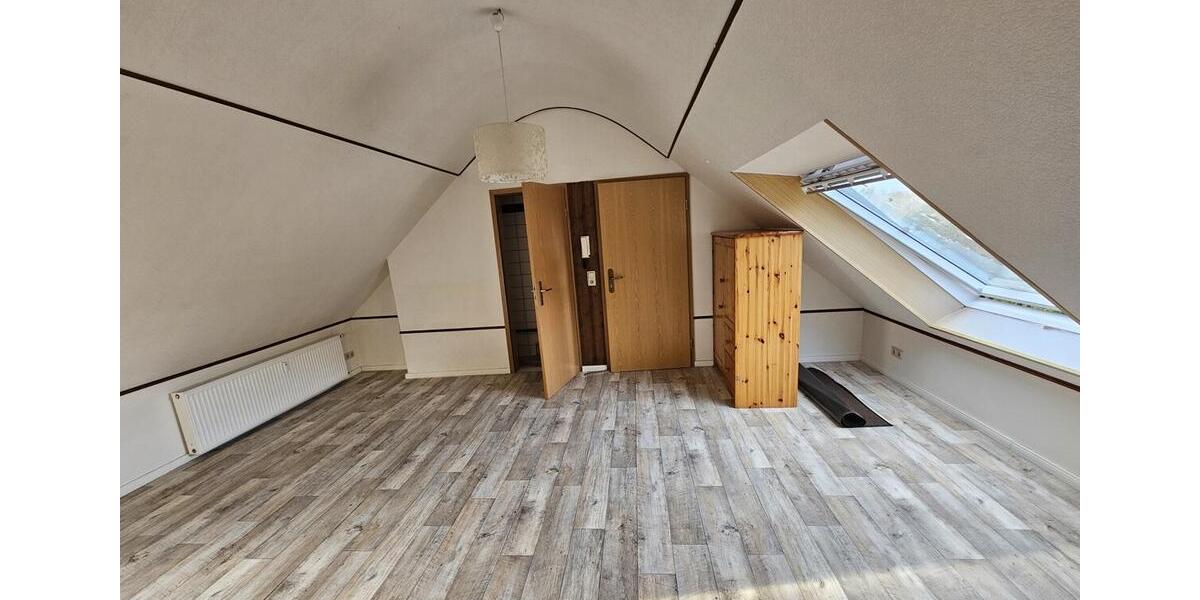 Schnuckelige Dachgeschosswohnung in ruhiger Wohnlage - Luftkurort Bad Bederkesa 1 zimmer
