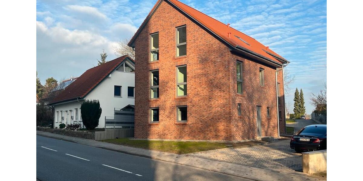 Doppelhaushälfte Neubau, 5 Zimmer in Eck Borby zu vermieten. 5 zimmer