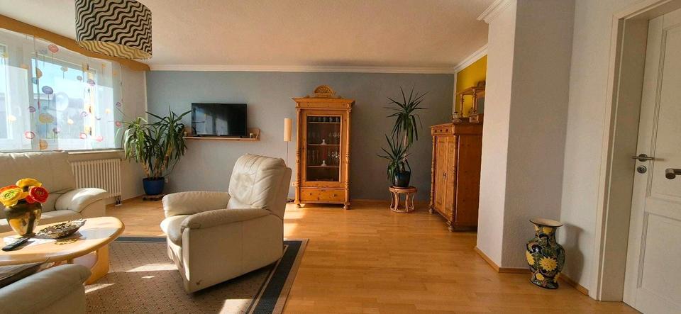 Etagenwohnung Rostock Hohe Düne - 4 Zimmer, 110 m&sup2;, 2.200&euro; | Angebot:25995094