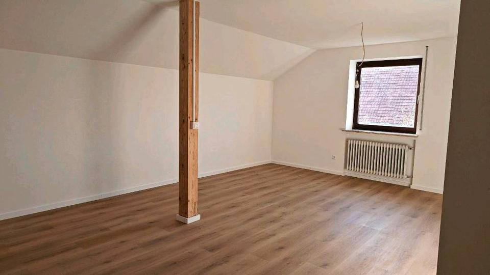 Dachgeschoßwohnung Wittislingen - 3 Zimmer, 101 m&sup2;, 1.300&euro; | Angebot:26705079