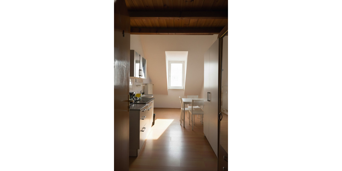 SW-Stadt: WG-Zimmer für Studenten möbliert inkl. Küchenzeile 1 zimmer