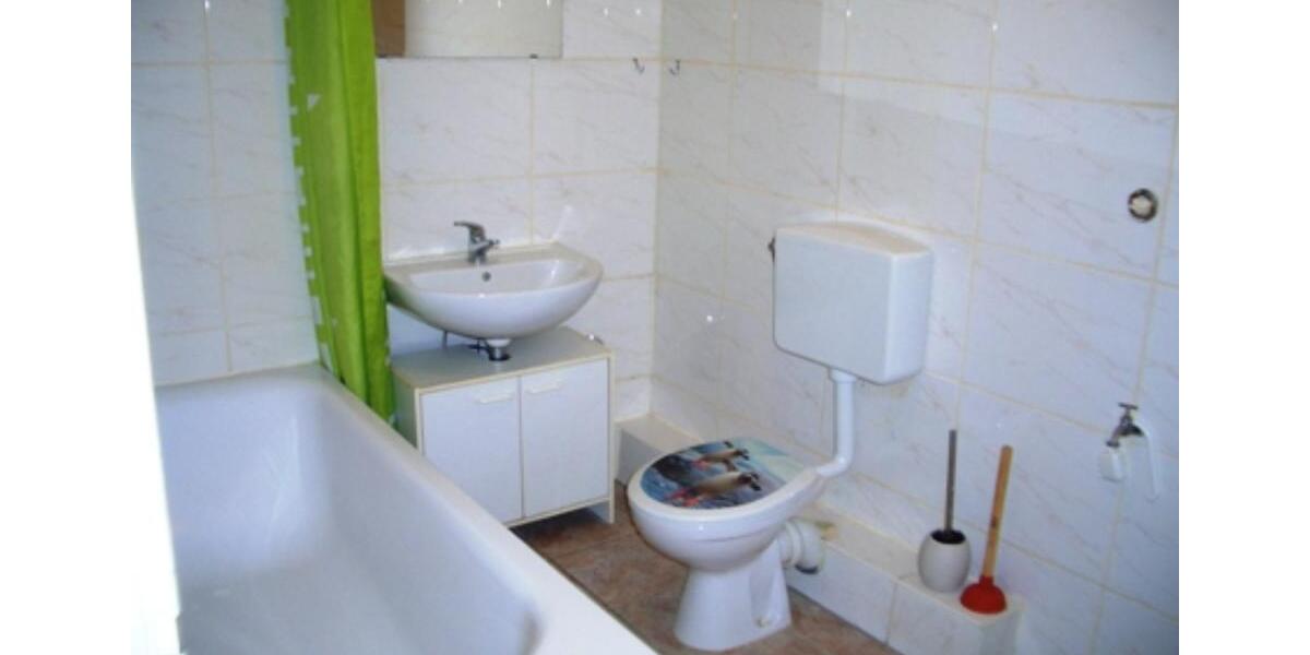 Dachgeschoßwohnung Lübz - 3 Zimmer, 58 m&sup2;, 400&euro; | Angebot:25479774