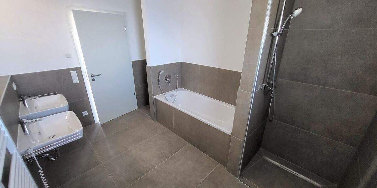 Etagenwohnung Neu-Ulm Burlafingen - 3 Zimmer, 137 m&sup2;, 1.935&euro; | Angebot:25728452