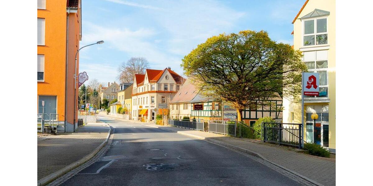 Moderne Dachgeschosswohnung mit sonnigem Westbalkon in zentraler Lage von Pulsnitz 3 zimmer
