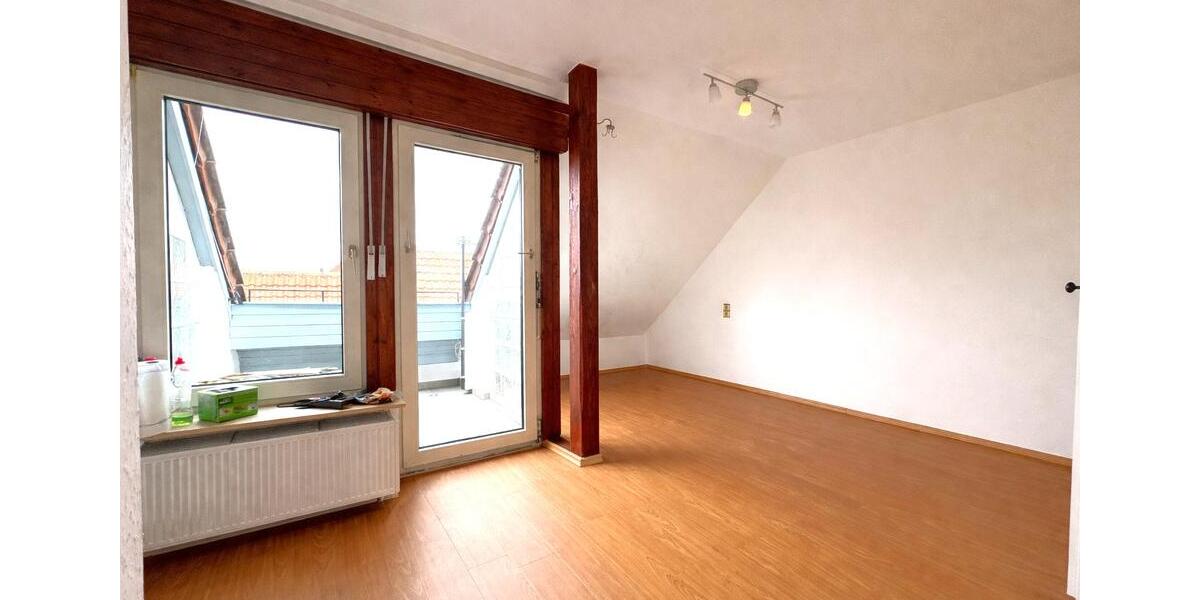 Dachgeschoßwohnung Ludwigshafen am Rhein Mundenheim - 1 Zimmer, 27 m&sup2;, 350&euro; | Angebot:26252079