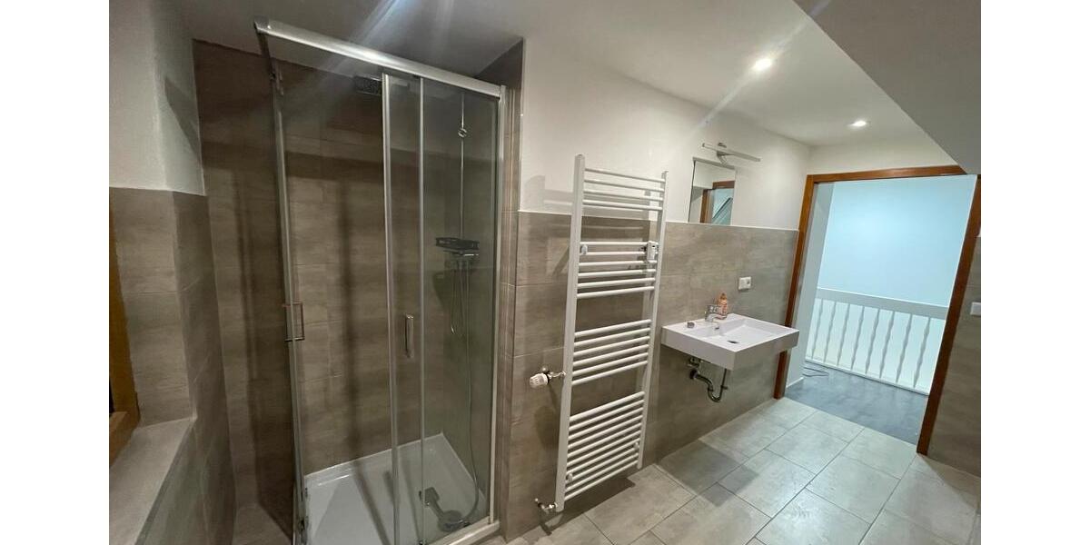 Dachgeschoßwohnung Albstadt - 3 Zimmer, 80 m&sup2;, 700&euro; | Angebot:24553098