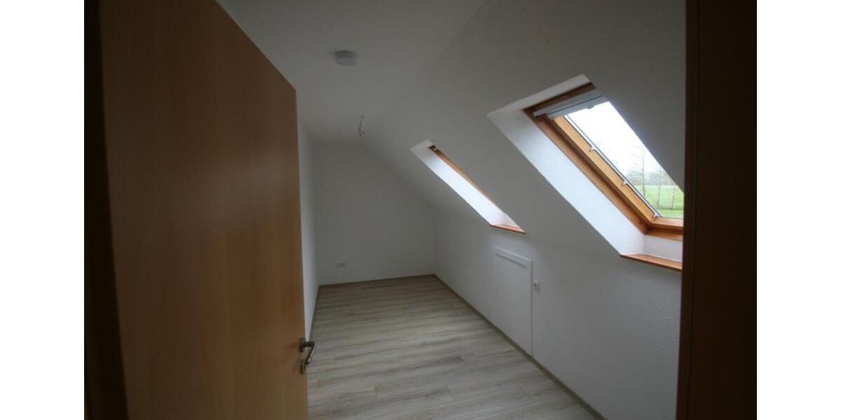 Etagenwohnung Upgant-Schott Schott - 4 Zimmer, 86 m&sup2;, 670&euro; | Angebot:25057927