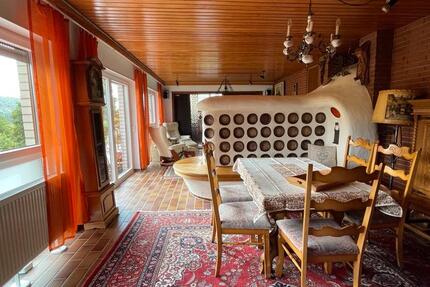 Großzügige Wohnung mit Terrasse, Wintergarten und Garten zimmer