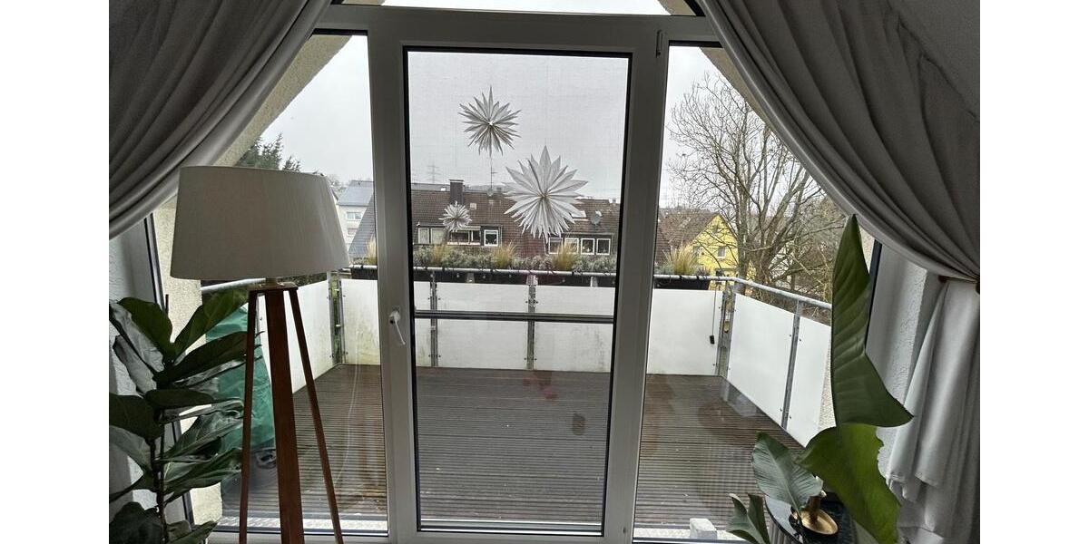 Dachgeschoßwohnung Hattingen Blankenstein - 3.5 Zimmer, 102 m&sup2;, 1.150&euro; | Angebot:24122825