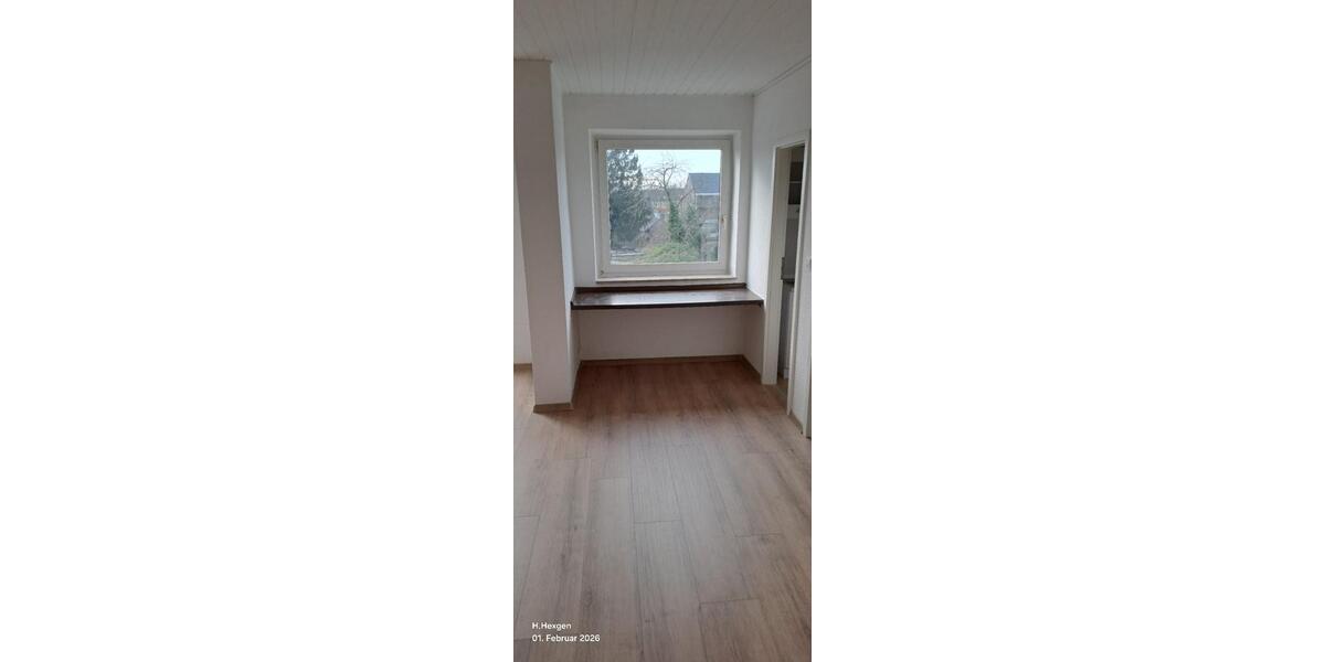 Dachgeschoßwohnung Korschenbroich - 2 Zimmer, 50 m&sup2;, 450&euro; | Angebot:24749981