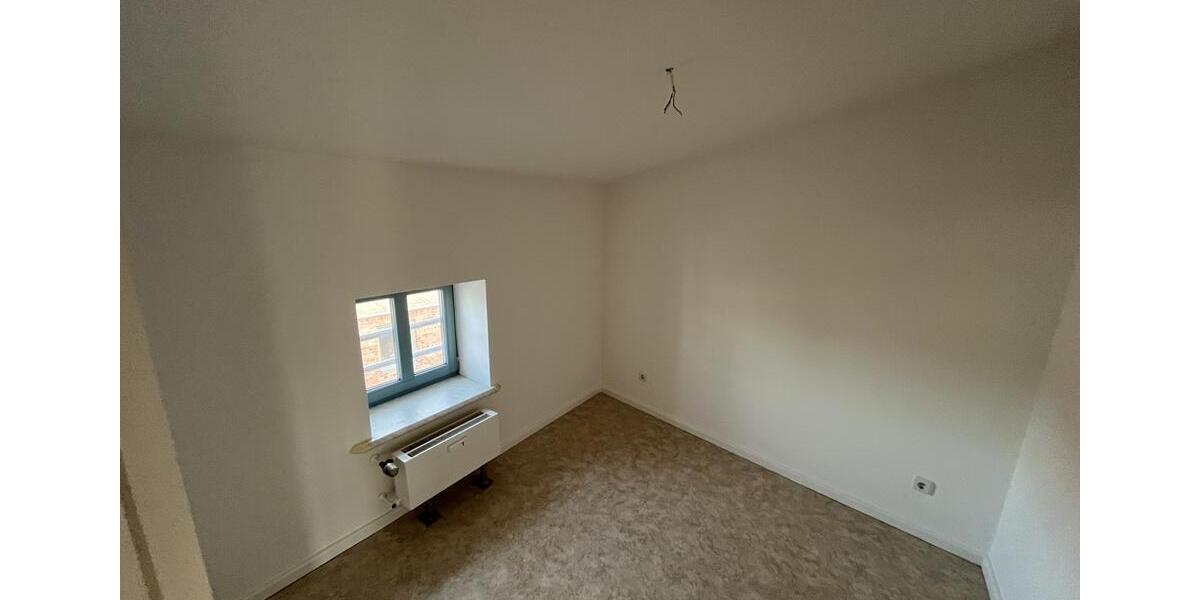 Dachgeschoßwohnung Güstrow - 1.5 Zimmer, 39 m&sup2;, 280&euro; | Angebot:24553104