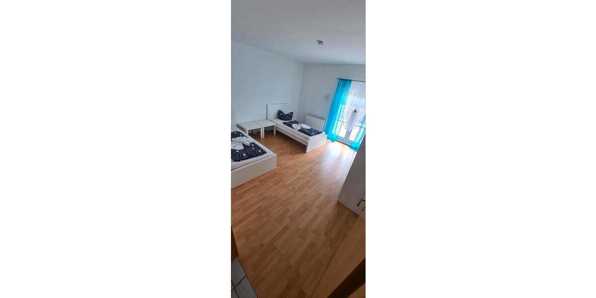 Wohnen auf Zeit Schwandorf - 4 Zimmer, 160 m&sup2;, 20&euro; | Angebot:24143669