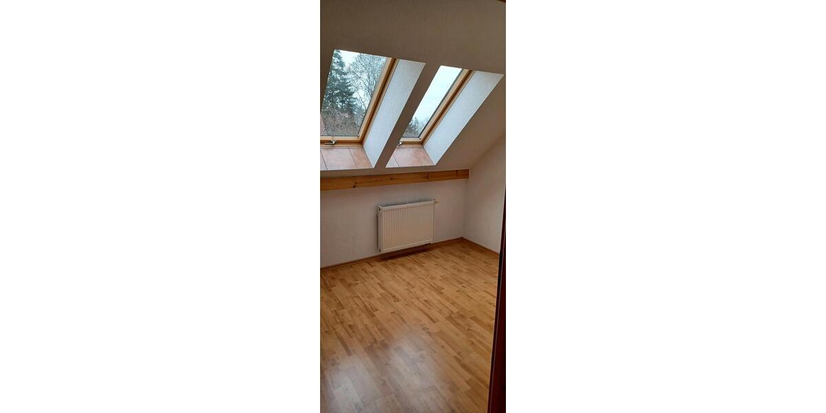Dachgeschoßwohnung Uckerland - 3 Zimmer, 96 m&sup2;, 690&euro; | Angebot:25872158