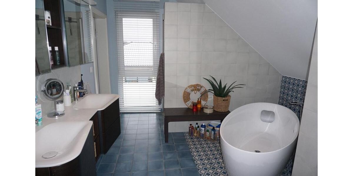 Einfamilienhaus Malsfeld - 5 Zimmer, 135 m&sup2;, 1.850&euro; | Angebot:26445208