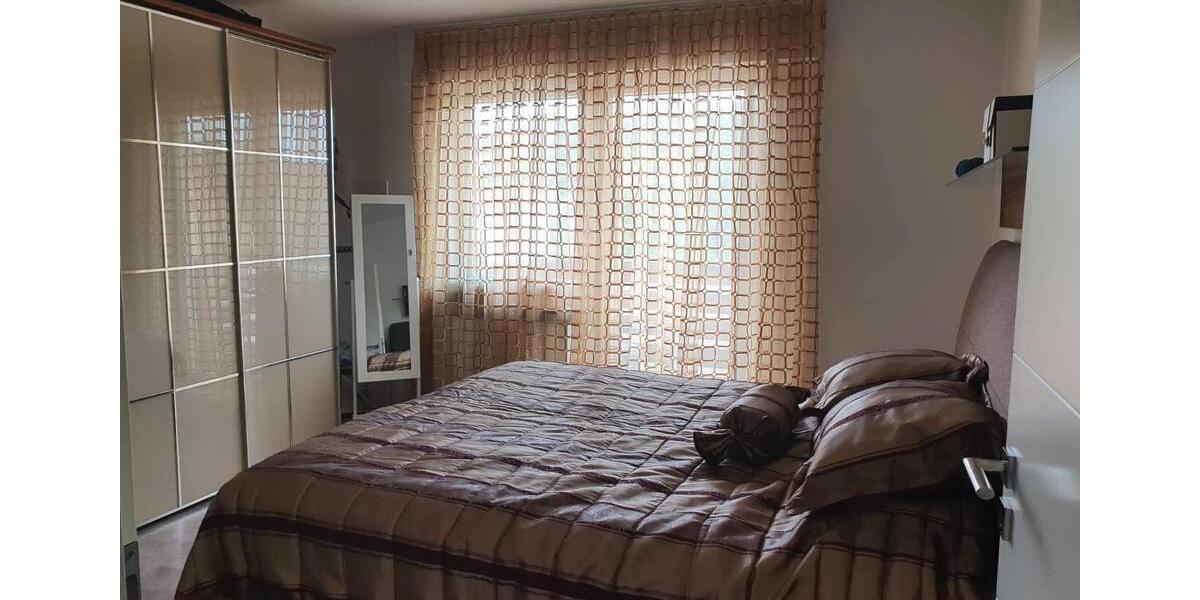 Modernisierte Wohnung mit vier Zimmern sowie Balkon und Garten 4 zimmer