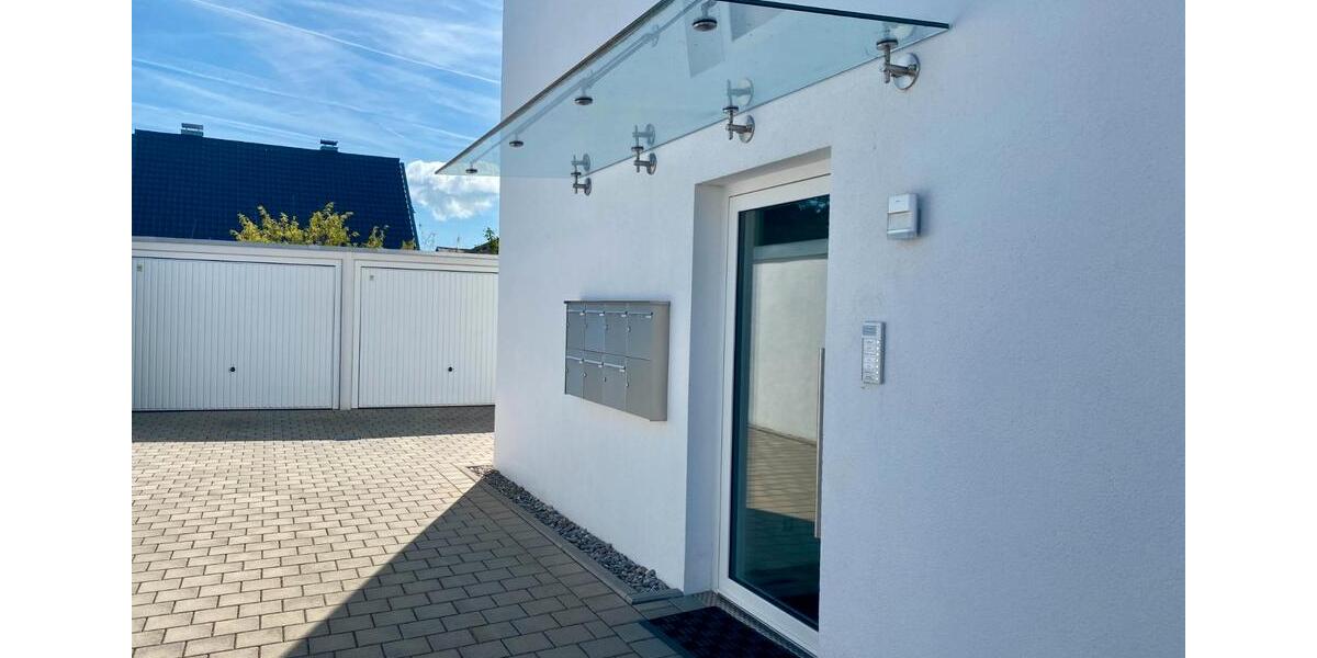 Etagenwohnung Radolfzell am Bodensee - 3.5 Zimmer, 87 m&sup2;, 1.200&euro; | Angebot:26557874
