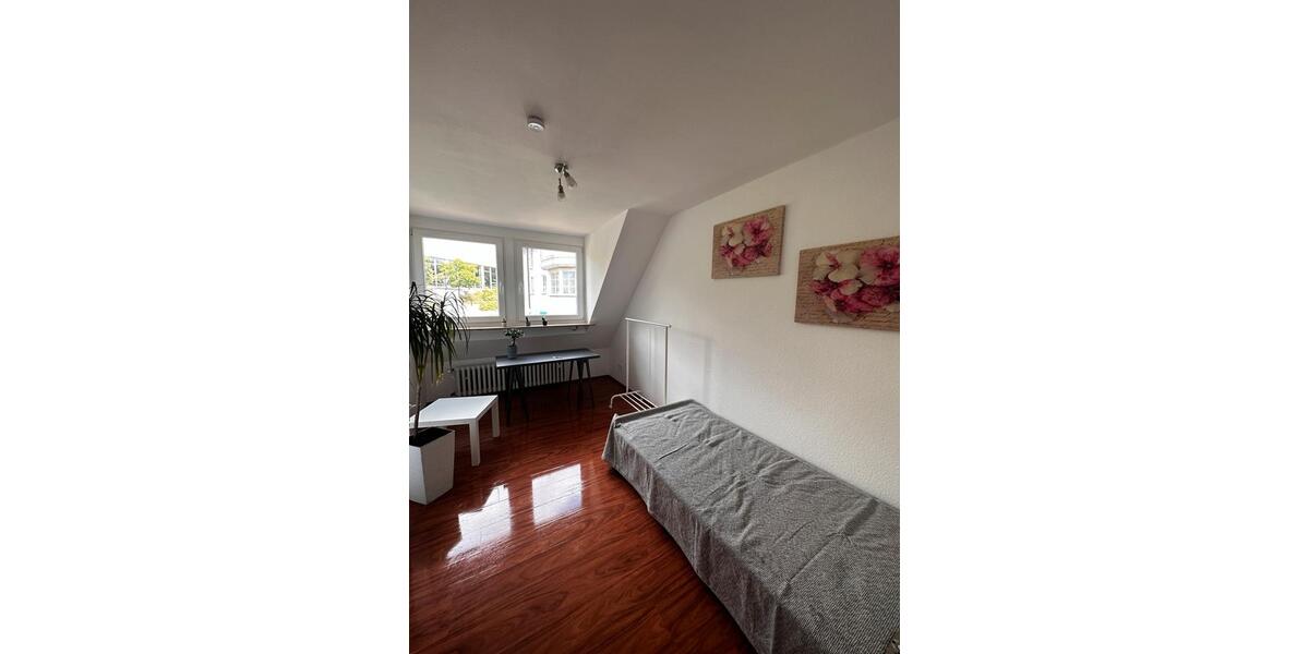 Etagenwohnung Gerbrunn - 1 Zimmer, 16 m&sup2;, 499&euro; | Angebot:25811057