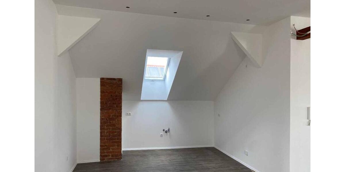 Dachgeschoßwohnung Zachenberg - 3 Zimmer, 1.350&euro; | Angebot:25370227