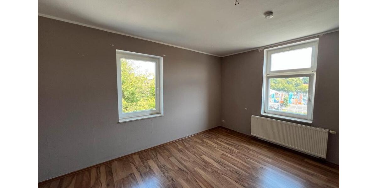 Etagenwohnung Schleusingen - 4 Zimmer, 103 m&sup2;, 980&euro; | Angebot:23831021