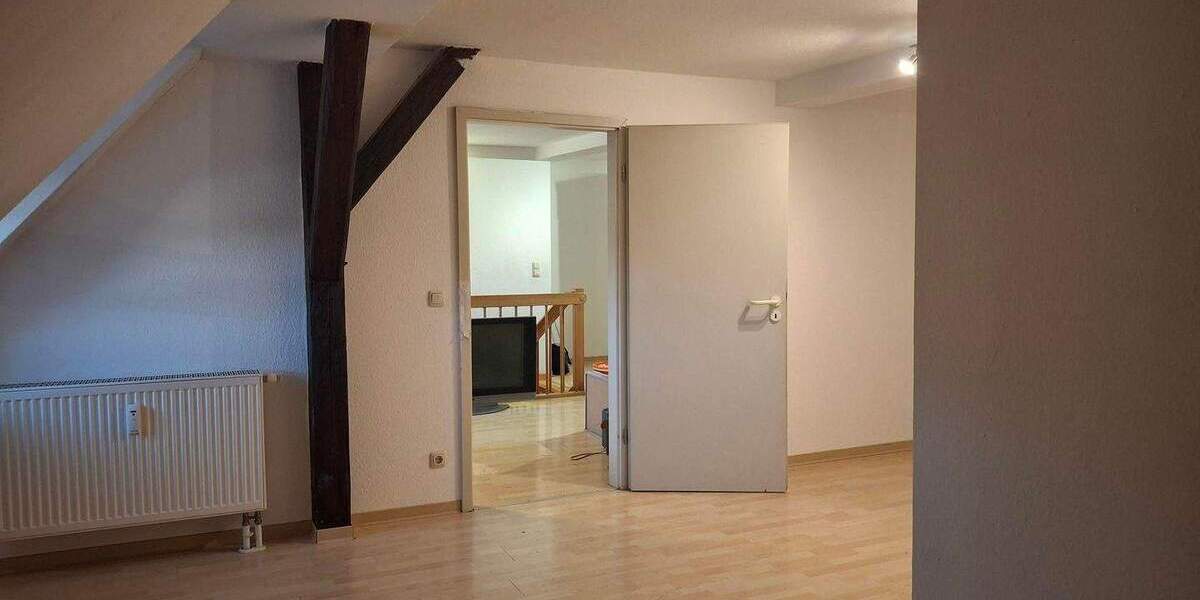 Etagenwohnung Hildburghausen Wallrabs - 2 Zimmer, 72 m&sup2;, 480&euro; | Angebot:25797422