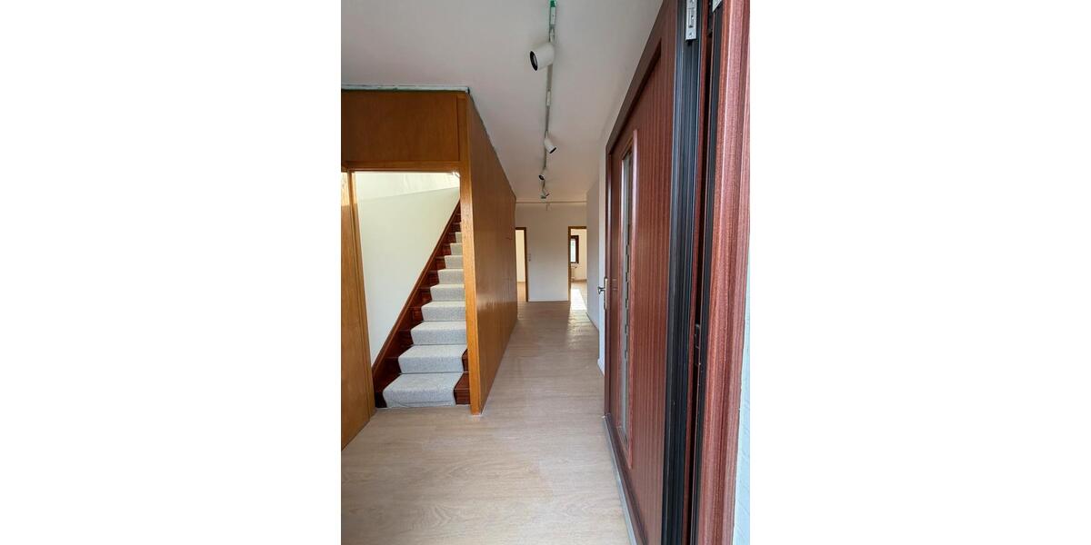 Einfamilienhaus Brunsbüttel - 7.5 Zimmer, 203 m&sup2;, 1.500&euro; | Angebot:26365107