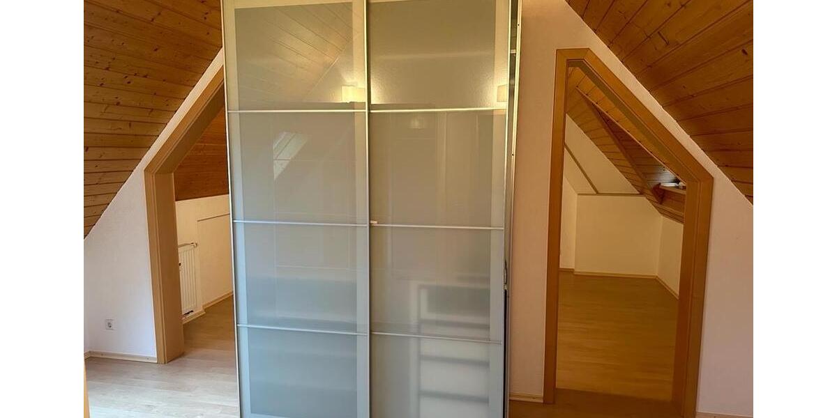 Dachgeschoßwohnung Adelsheim - 3.5 Zimmer, 120 m&sup2;, 1.000&euro; | Angebot:26383093