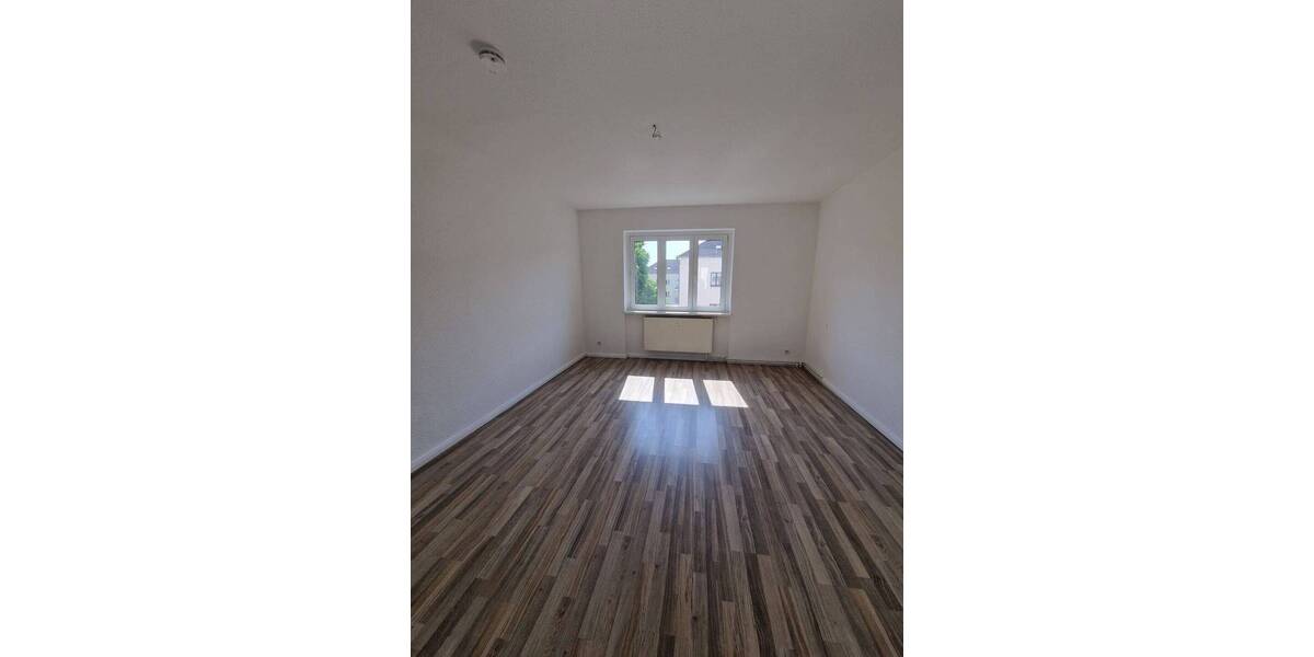 Etagenwohnung Magdeburg Cracau - 3 Zimmer, 71 m&sup2;, 469&euro; | Angebot:26798507