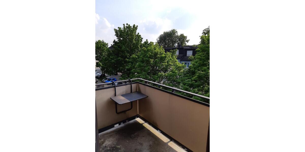 Dachgeschoßwohnung Essen Stadtbezirk III - 1.5 Zimmer, 30 m&sup2;, 406&euro; | Angebot:25258797