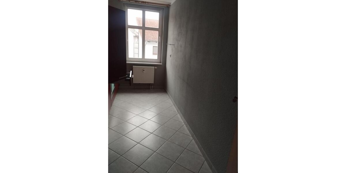 Etagenwohnung Arendsee (Altmark) - 2 Zimmer, 62 m&sup2;, 341&euro; | Angebot:26123972