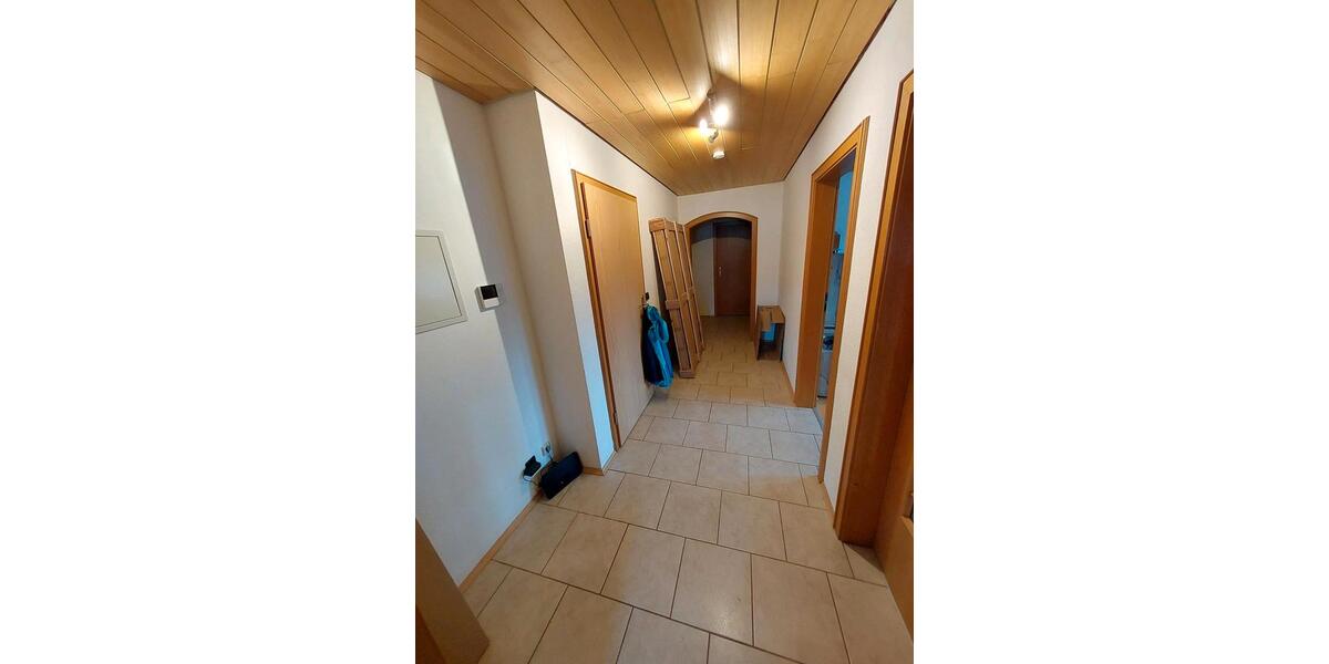 Dachgeschoßwohnung Gosheim - 4 Zimmer, 84 m&sup2;, 1.031&euro; | Angebot:25719367