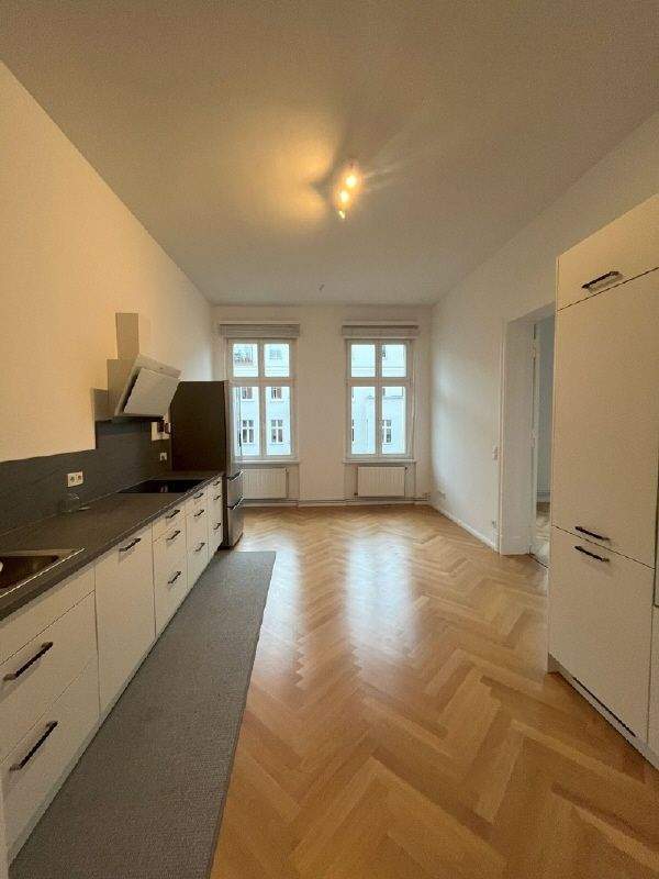 Winskiez: TOP-sanierte Altbauwohnung in sehr gefragter Wohnlage 5 zimmer