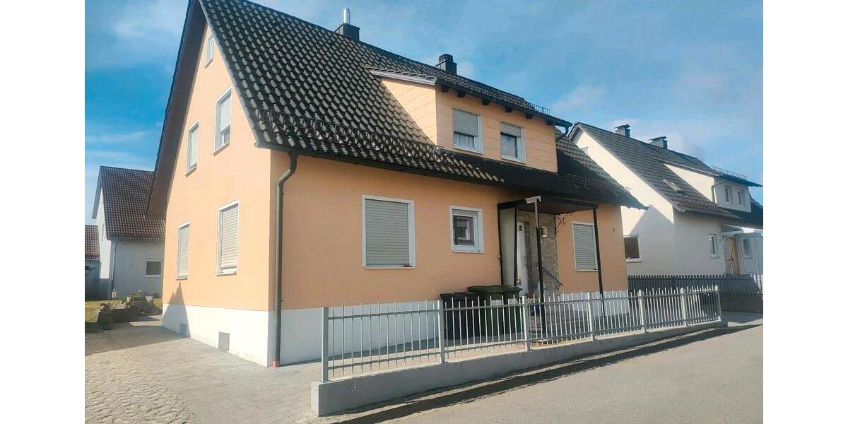 Erdgeschoßwohnung Wackersdorf - 3 Zimmer, 75 m&sup2;, 750&euro; | Angebot:26427259