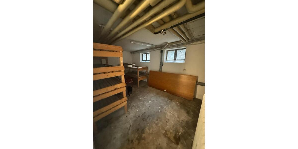 Erdgeschoßwohnung Oettingen in Bayern - 5 Zimmer, 150 m&sup2;, 1.900&euro; | Angebot:25480102