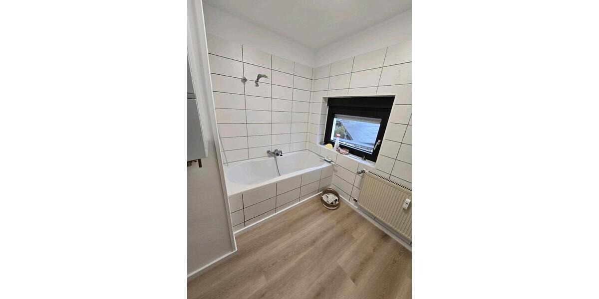 Etagenwohnung Solingen Höhscheid - 2 Zimmer, 50 m&sup2;, 750&euro; | Angebot:24831839