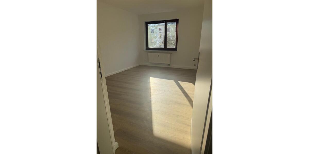 Etagenwohnung Bad Schandau - 4 Zimmer, 71 m&sup2;, 495&euro; | Angebot:25352444