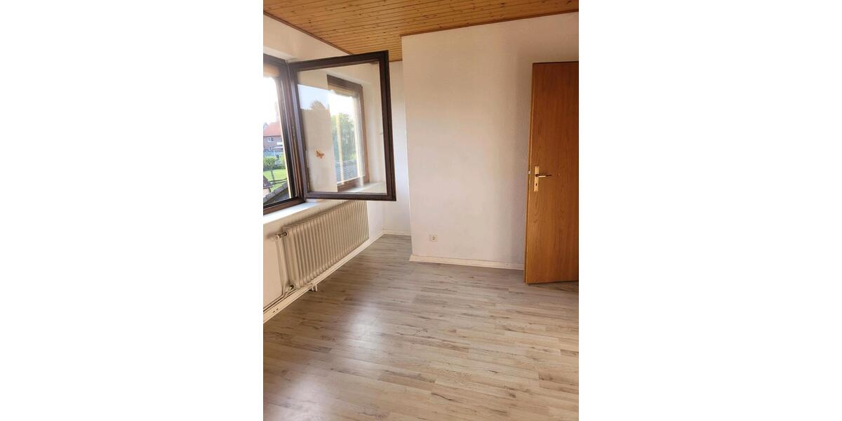Doppelhaushälfte Brake (Unterweser) - 4 Zimmer, 128 m&sup2;, 1.250&euro; | Angebot:26523116
