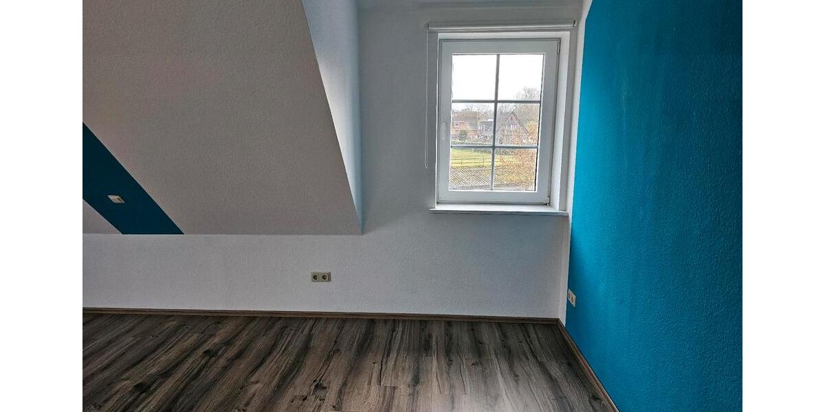 Dachgeschoßwohnung Gnarrenburg - 3 Zimmer, 93 m&sup2;, 650&euro; | Angebot:23837561