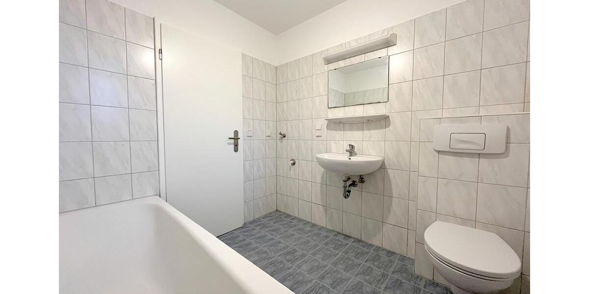 Erdgeschoßwohnung Glauchau - 2 Zimmer, 39 m&sup2;, 250&euro; | Angebot:26001472