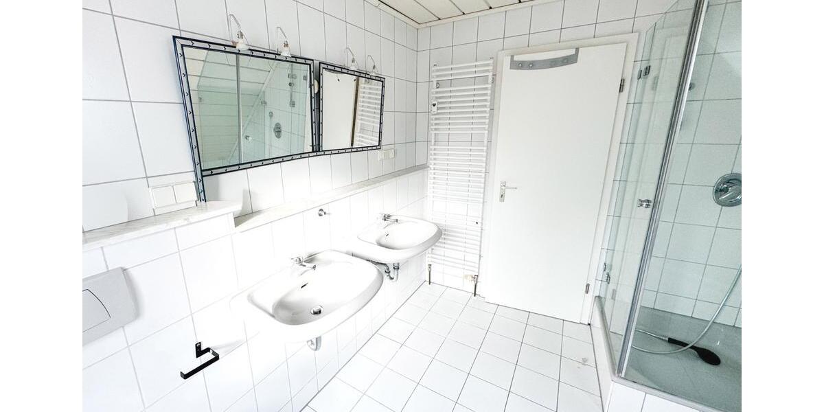 Etagenwohnung Ettlingen - 3 Zimmer, 120 m&sup2;, 1.100&euro; | Angebot:26646986