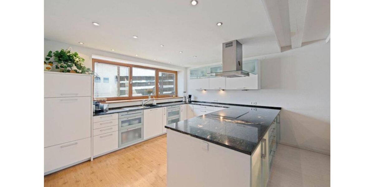 Erdgeschoßwohnung Andechs - 6 Zimmer, 260 m&sup2;, 2.000&euro; | Angebot:26588405