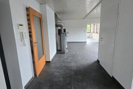Wohnung Bad Neustadt an der Saale - 3 Zimmer, 100 m&sup2;, 1.250&euro; | Angebot:26561792