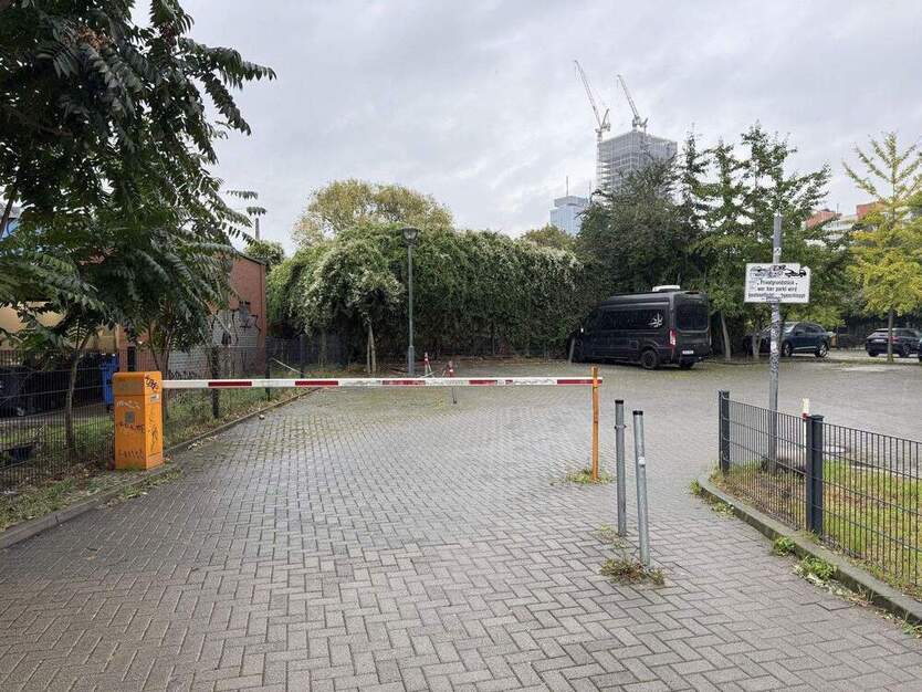 PKW Parkplatz Aussenstellplatz Hackescher Markt 1 zimmer