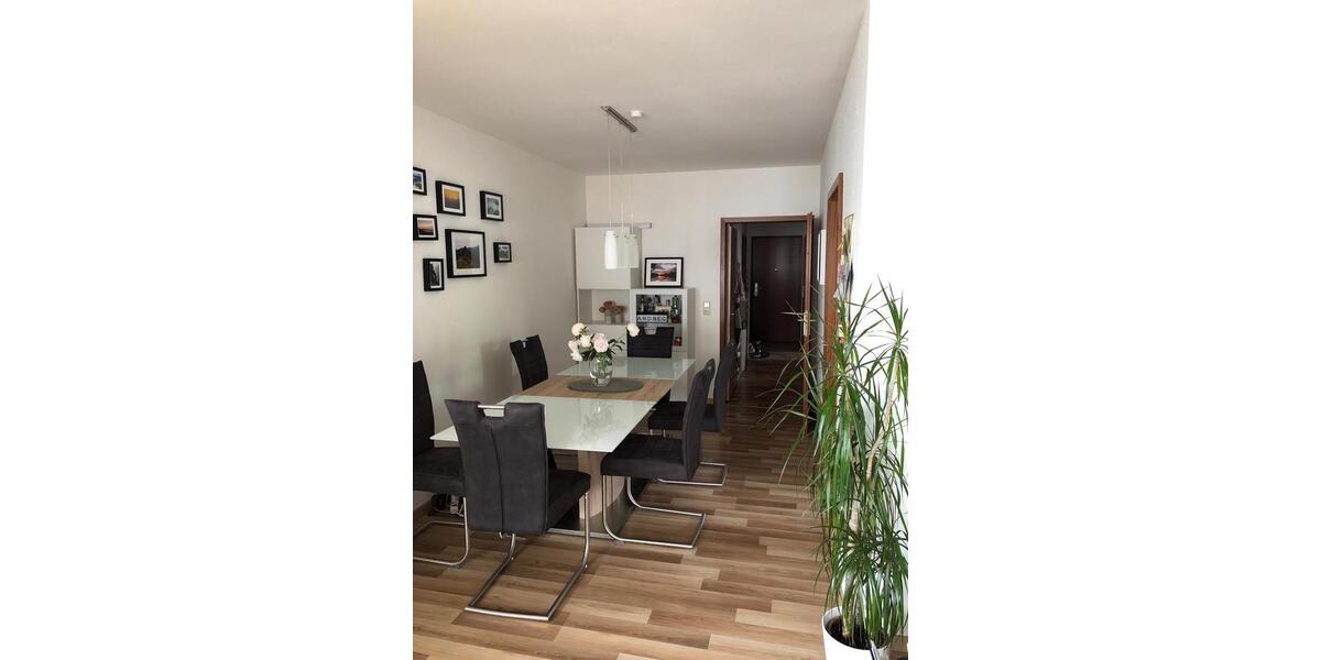 Etagenwohnung Sachsenheim - 2.5 Zimmer, 66 m&sup2;, 820&euro; | Angebot:26611951
