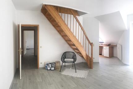 Helle 3 Zimmer Wohnung Maisonette Balkon Garten Bahnhof Süd zimmer