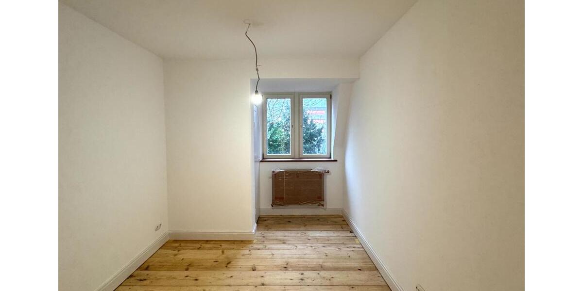 Dachgeschoßwohnung Ravensburg - 5 Zimmer, 153 m&sup2;, 2.475&euro; | Angebot:24748947